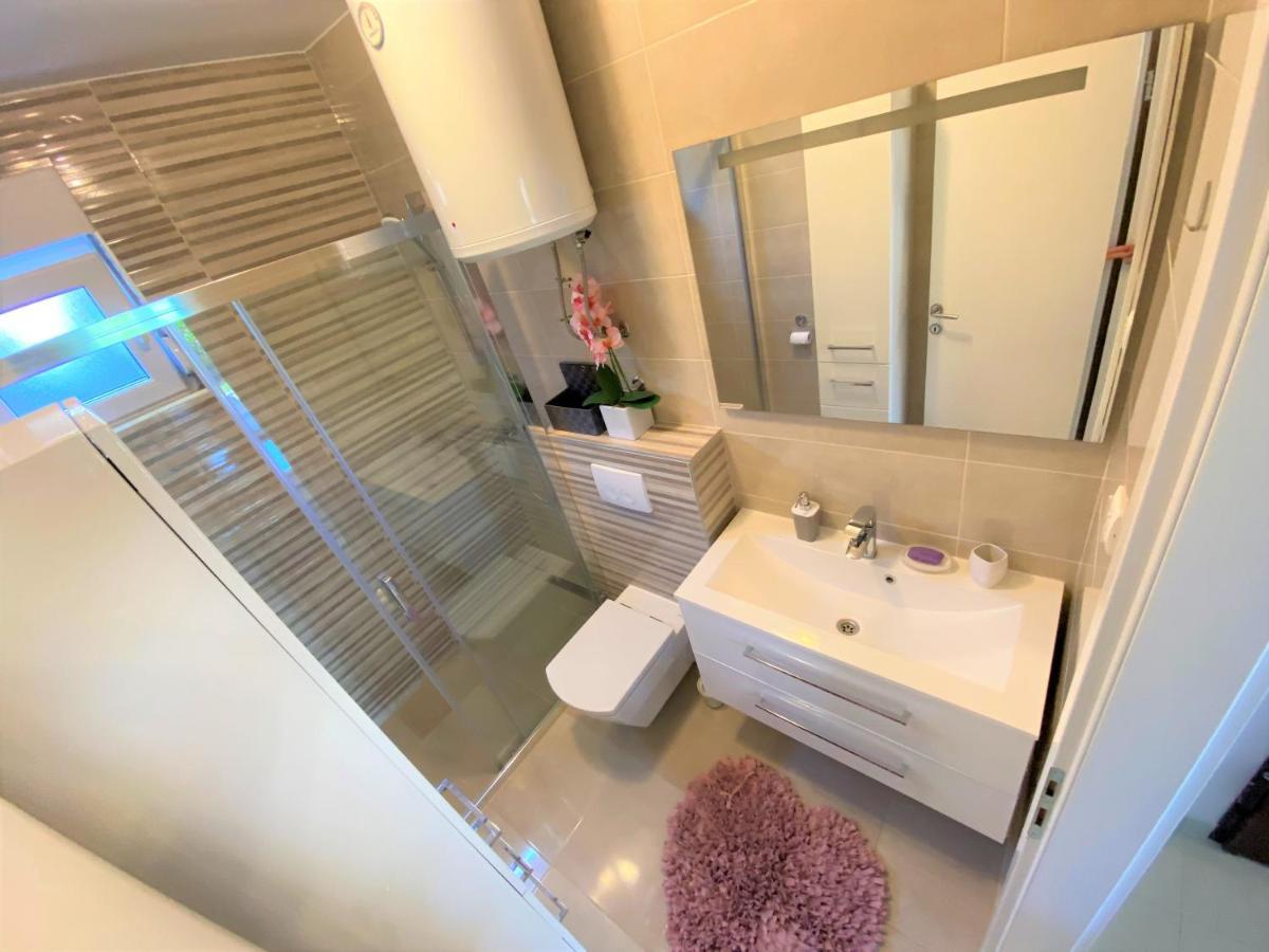 Lux Apartment Sea Shell With Jacuzzi Makarska Exterior foto